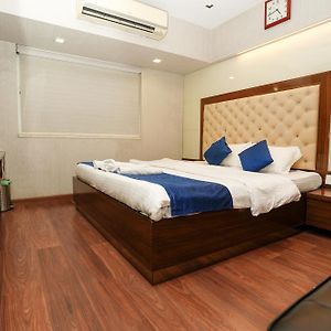 "Double Room Private Bathroom [ a 3BHK]